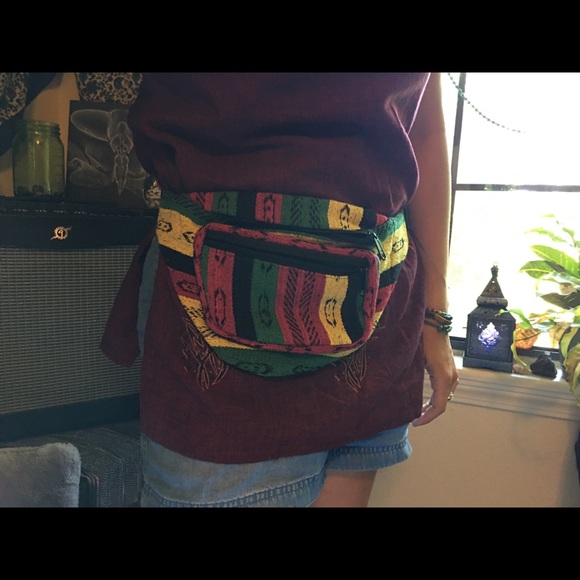Fanny pack! - Picture 3 of 3